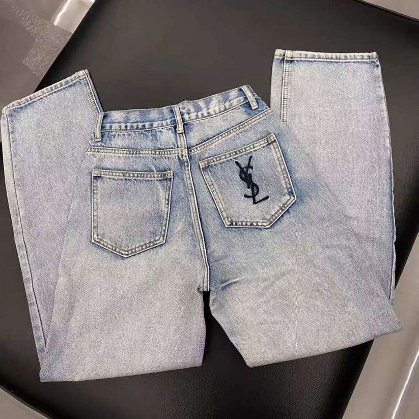 WOMENS WEAR