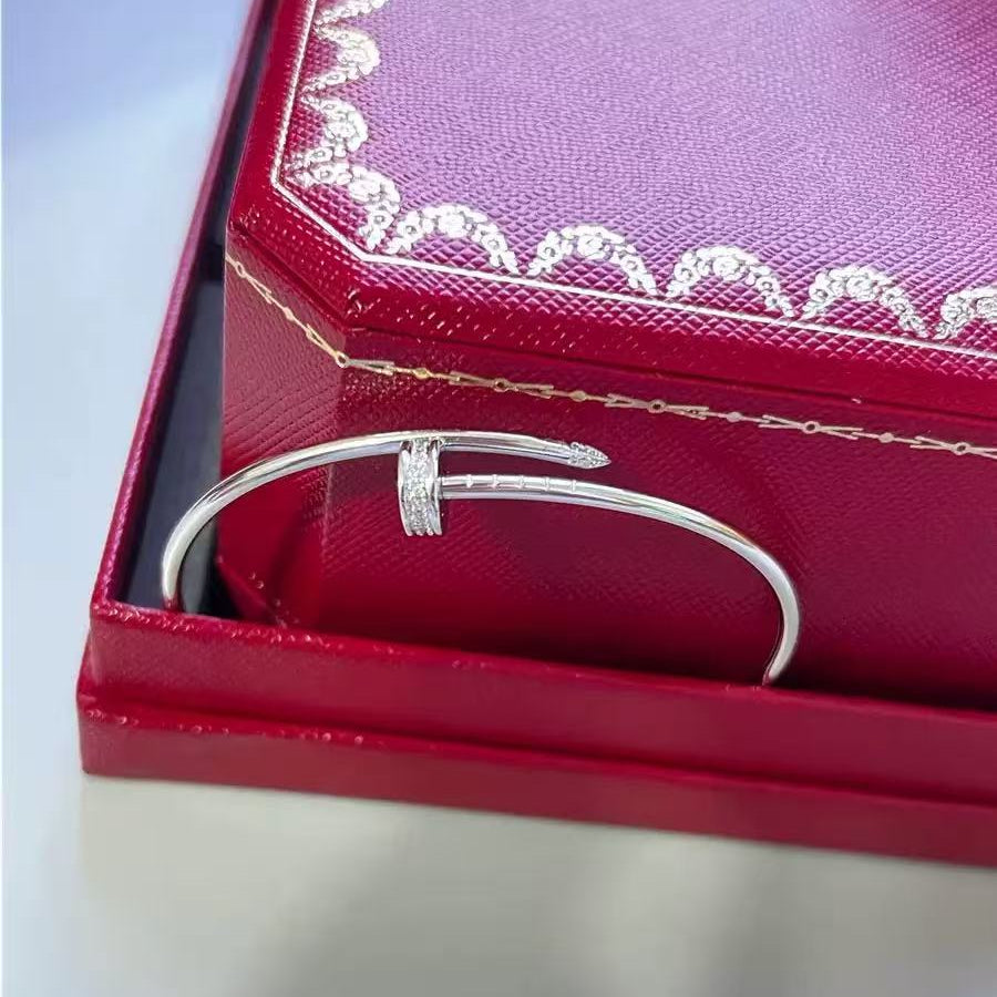 Flexible adjustable Nail Bracelet (gold & silver)