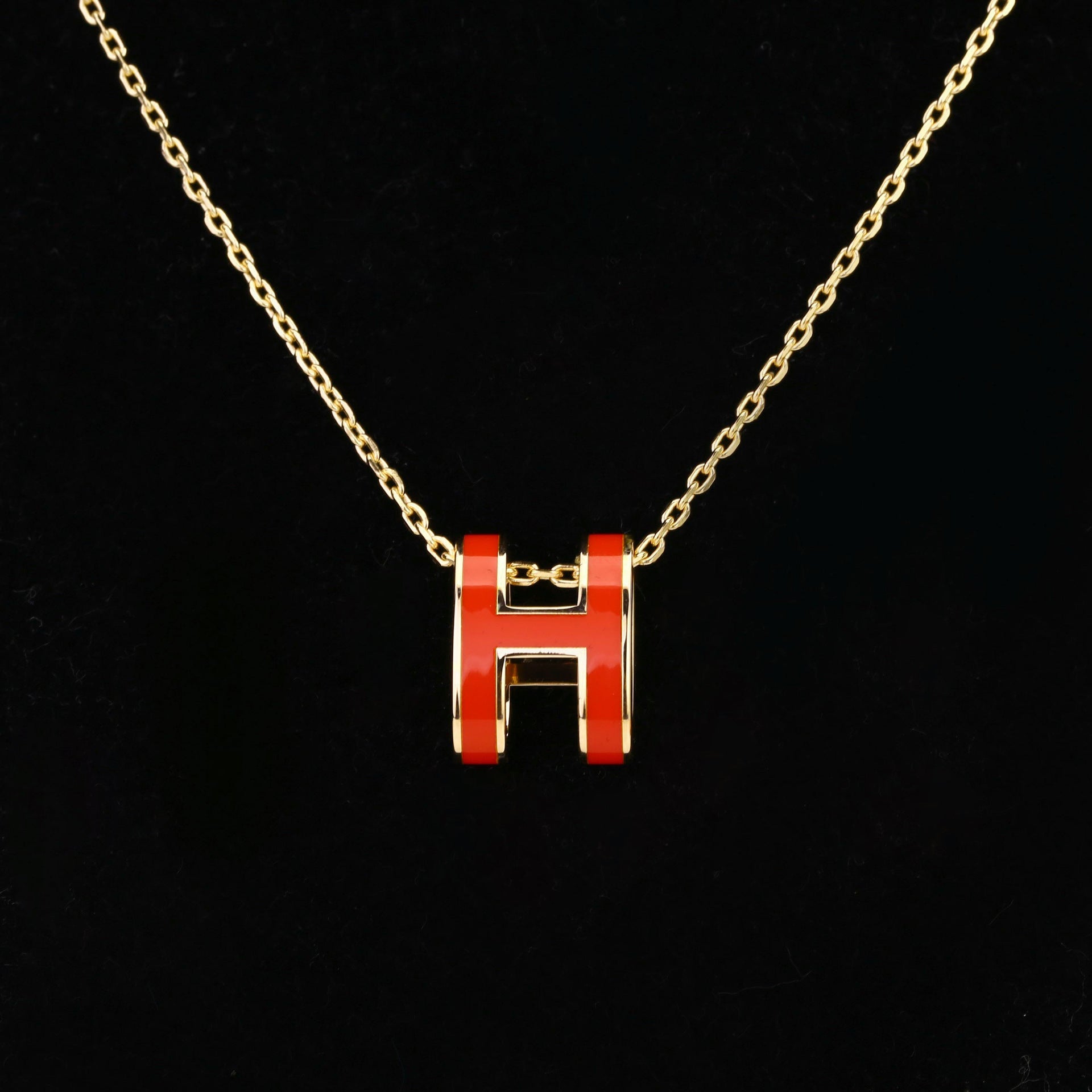 Classy Hemes Necklace (other colours)