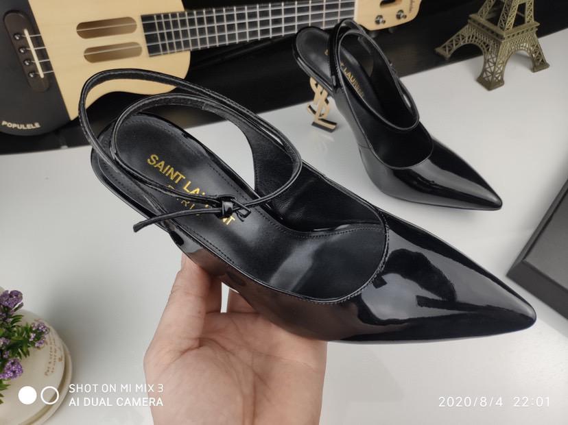 Sculpted Heel Ankle Strap Sandals