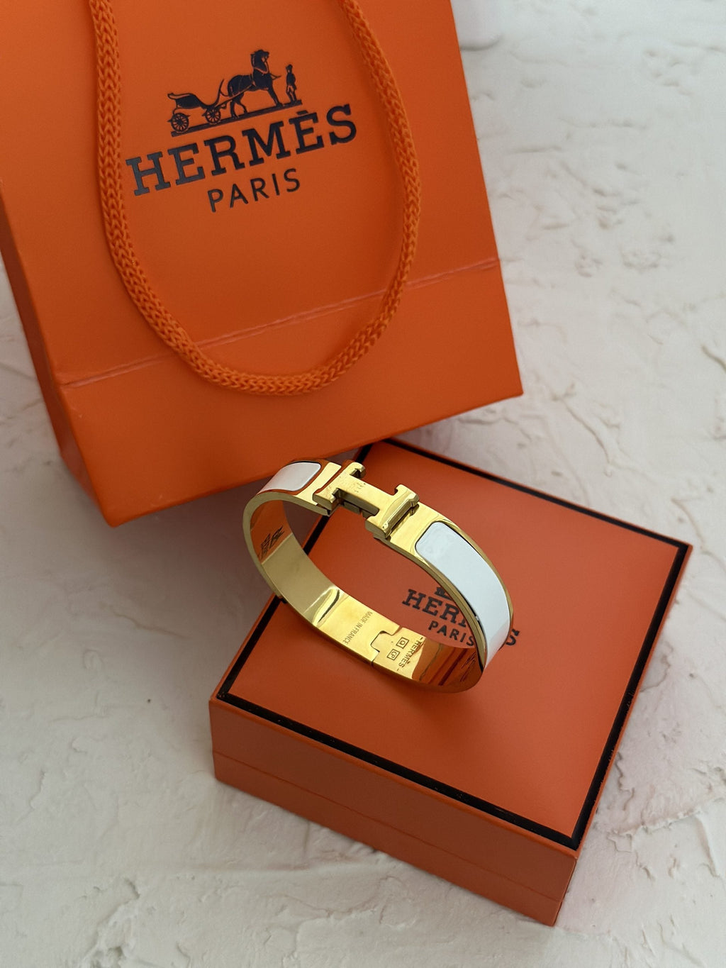 Classy He’mes Bracelet (many colours)