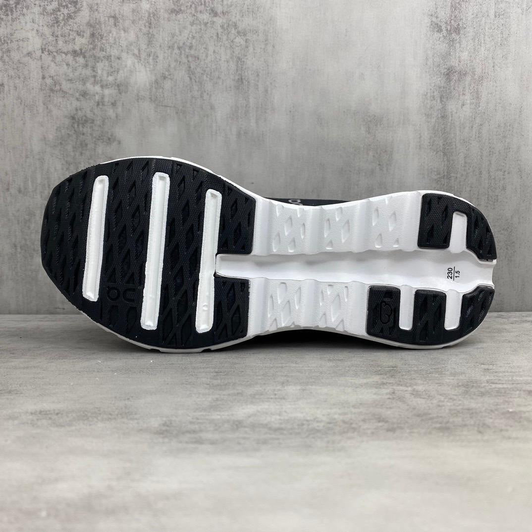 LW Sneakers