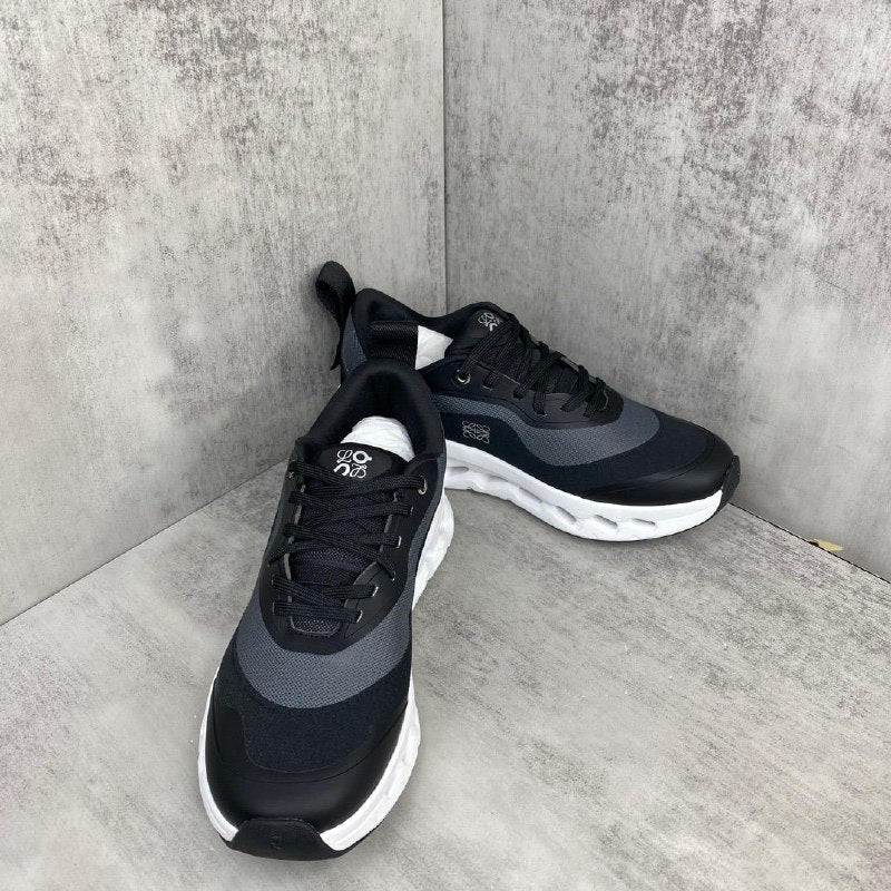 LW Sneakers