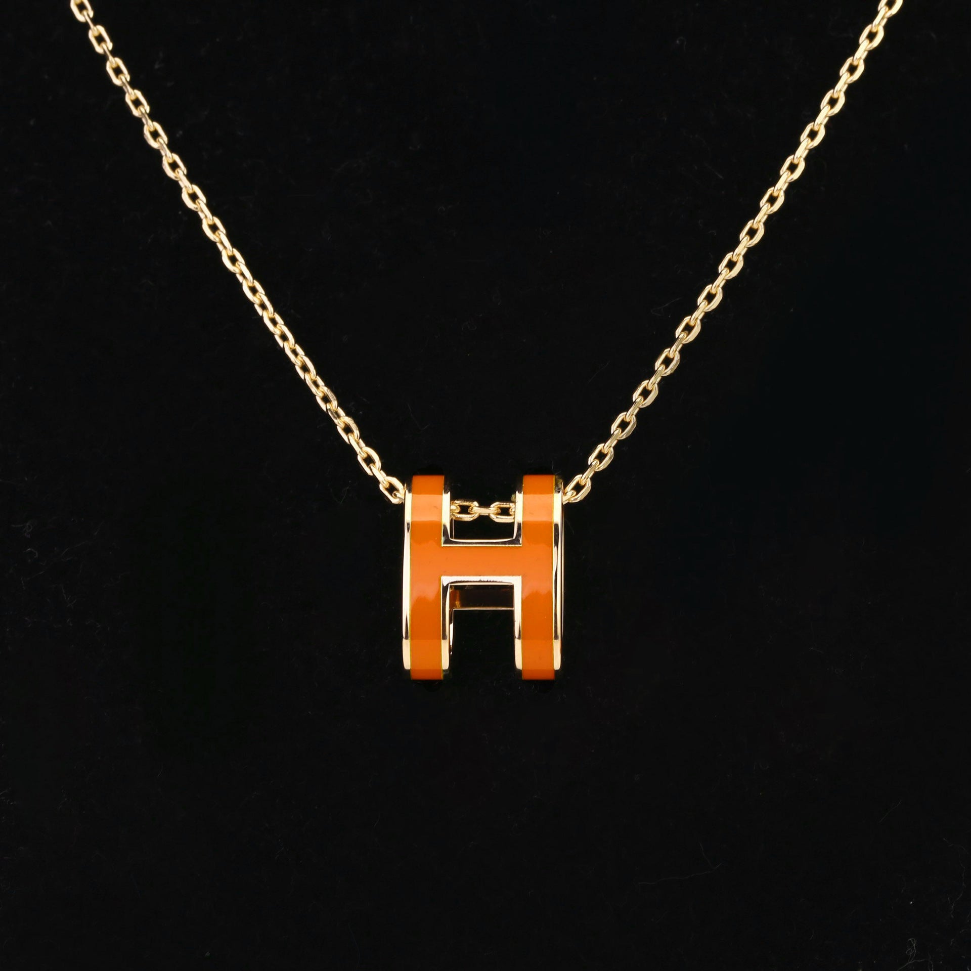 Classy Hemes Necklace (other colours)