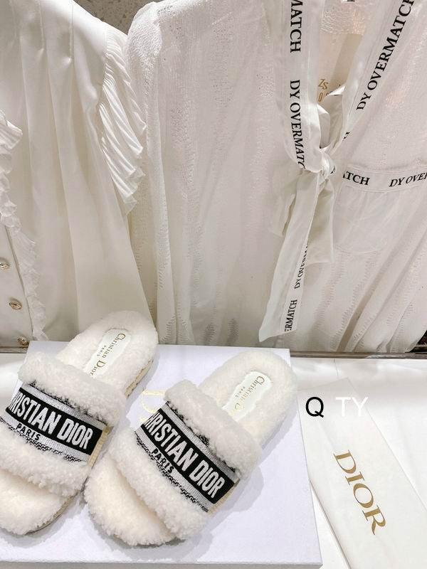 Ivory Plush Cozy Slides