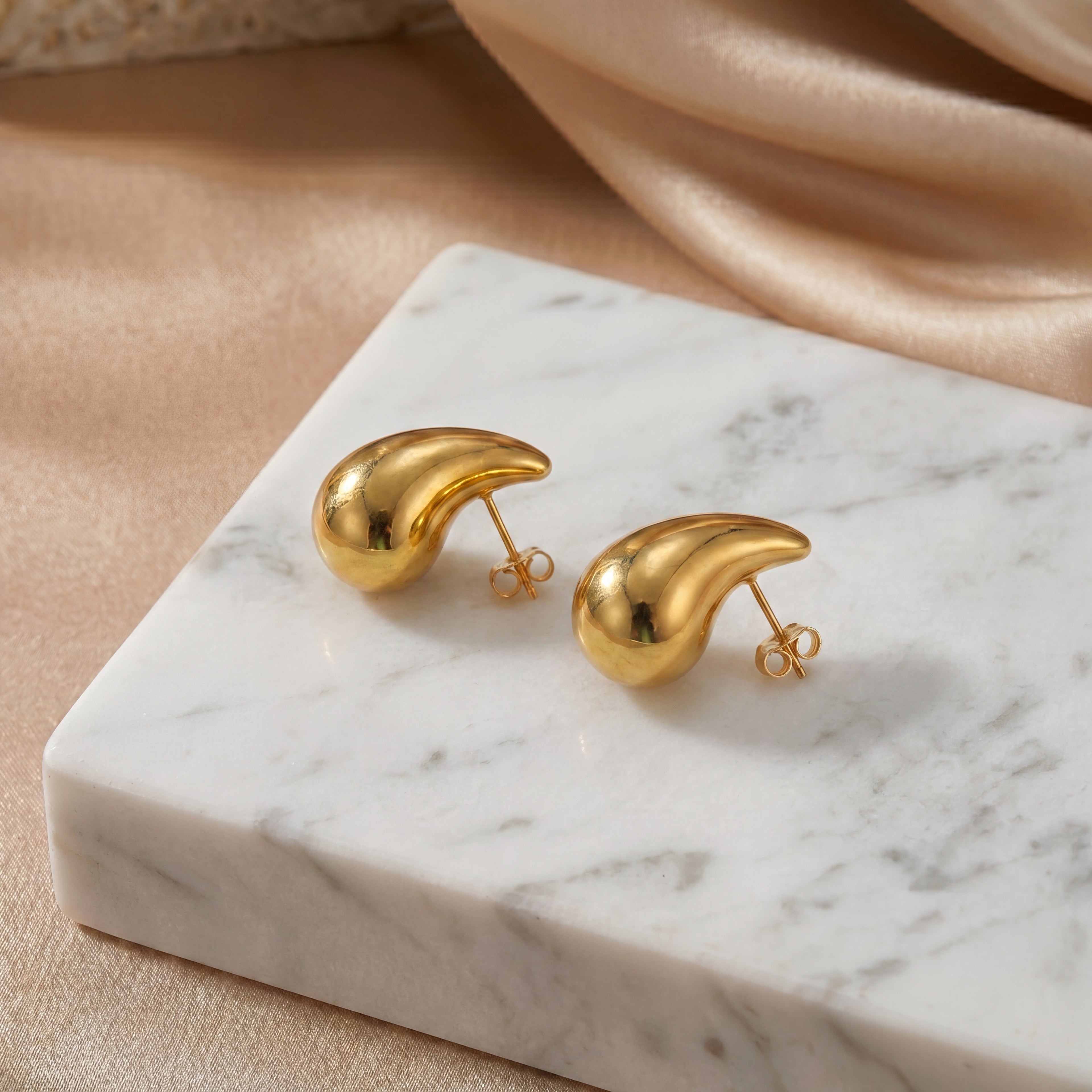 Pendientes "Liquid Gold" – Elegancia Orgánica y Atemporal