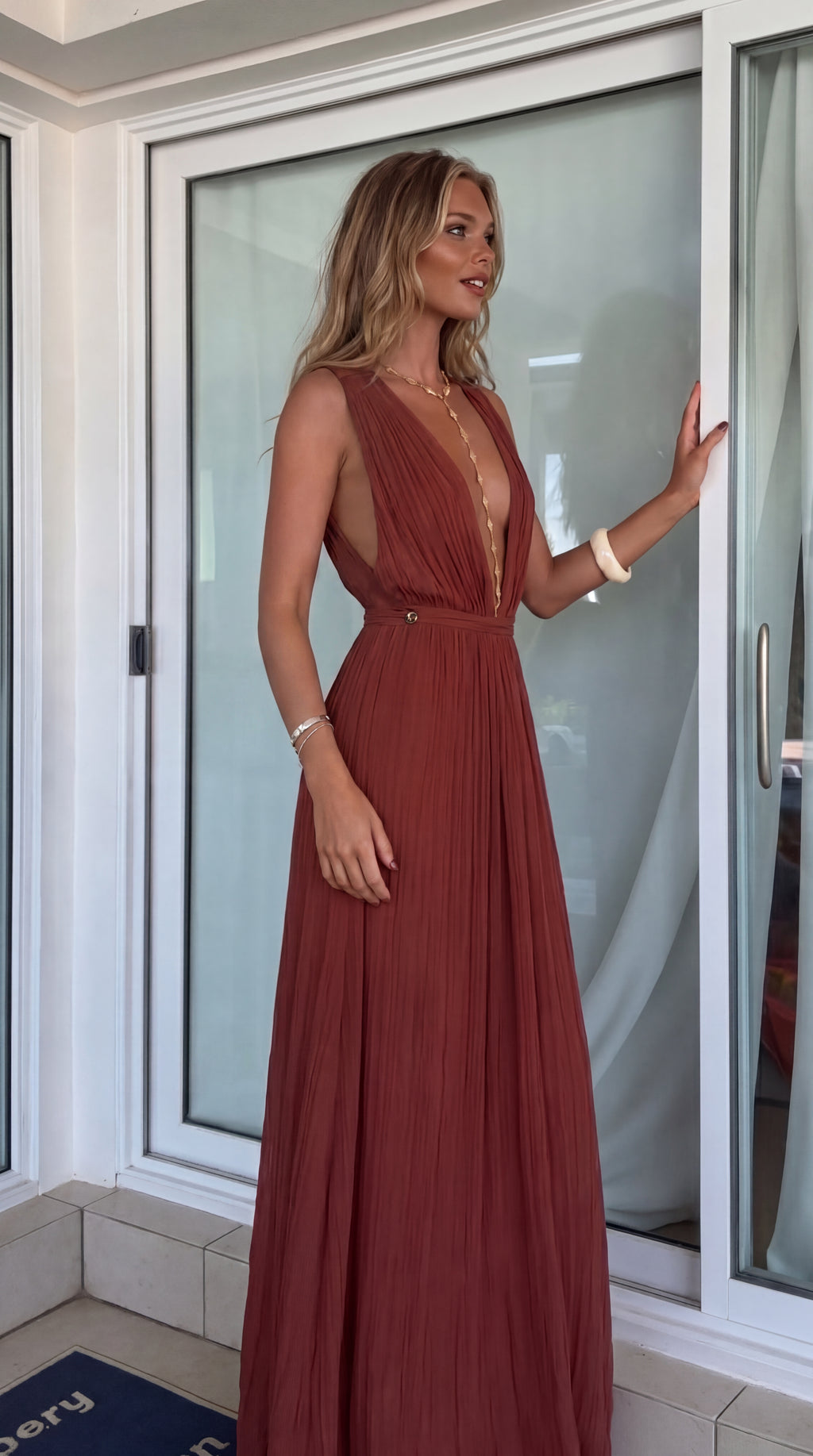 Sira | Mono Vacacional Elegante Escote en V Cintura Acordonada