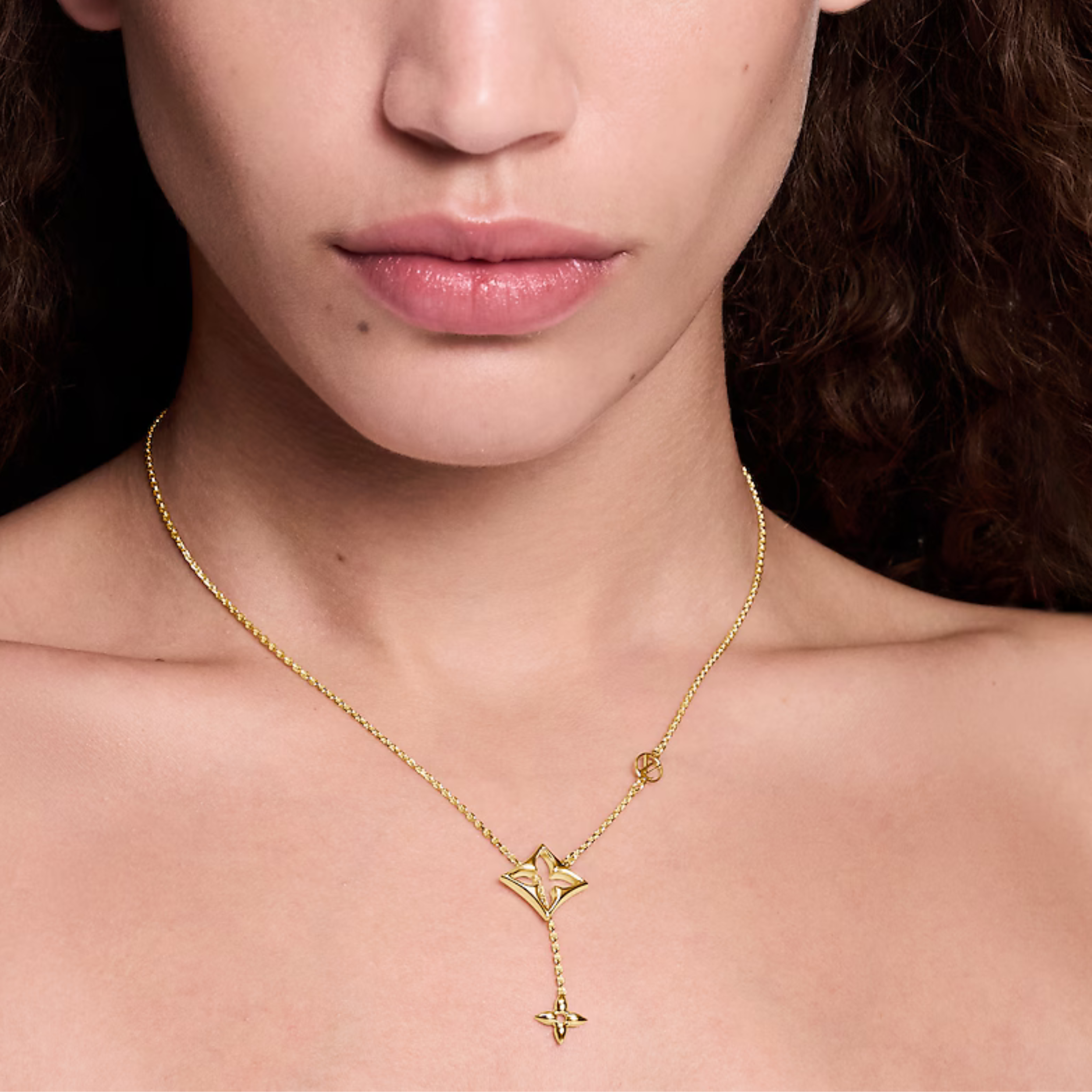 Almira Flower Necklace