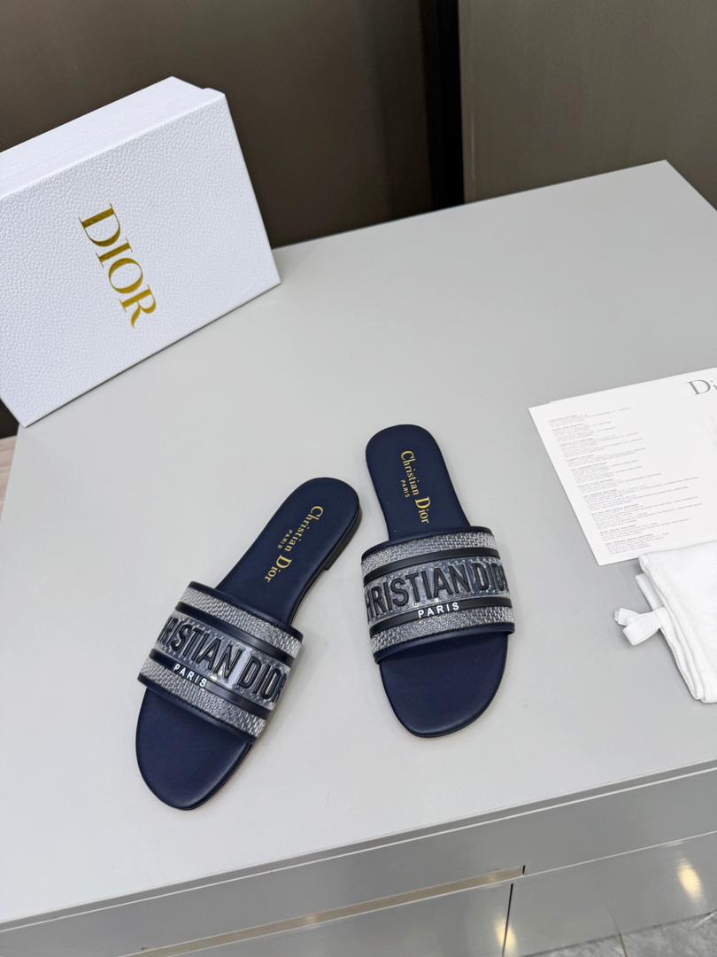 Midnight Luxe Textured Slides