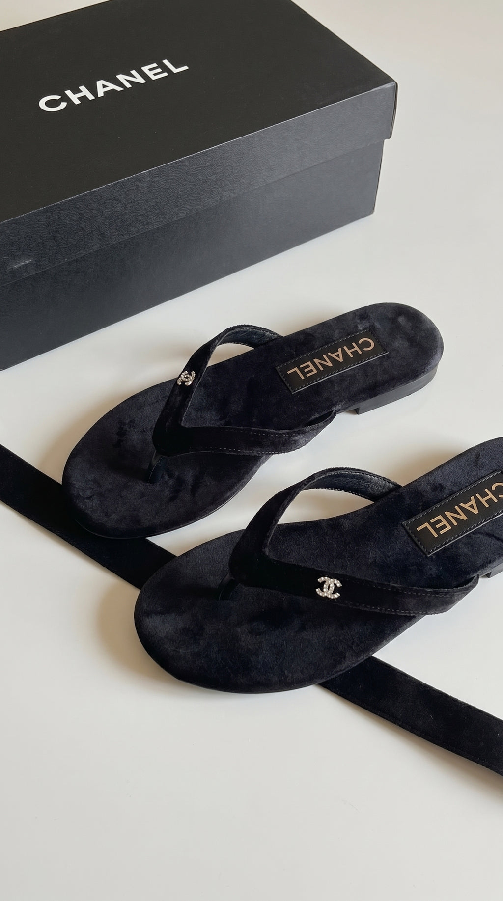 SMALL DIAMOND LOGO SANDALS