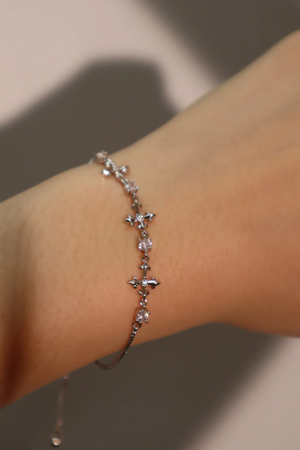 18K Gold Diamanté Multi Diamond Cross Bracelet