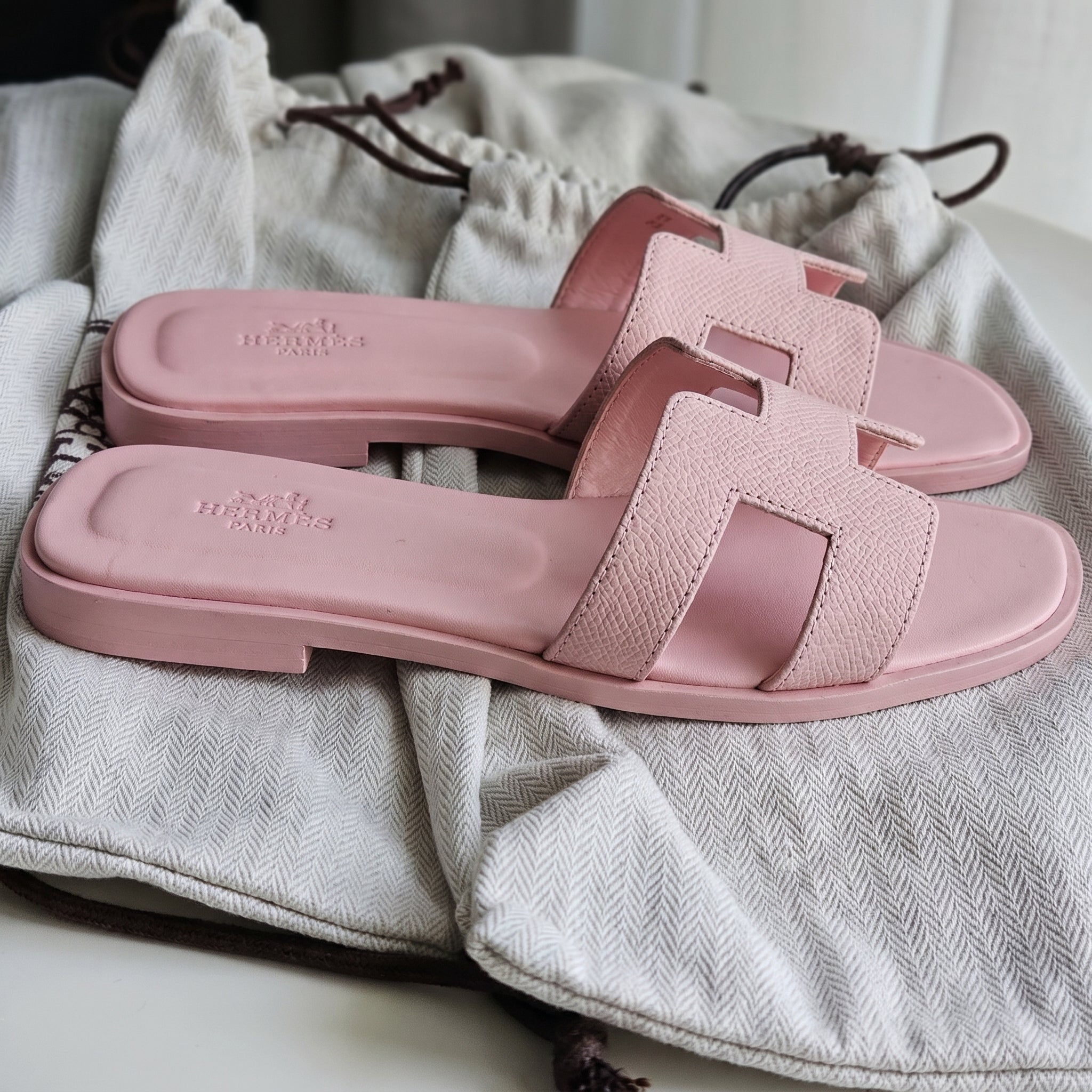 it girl rose sandals